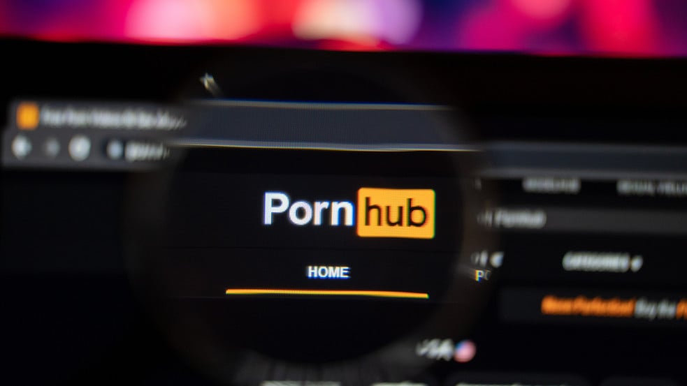 Leáll a legnagyobb pornóoldal Franciaországban, mert nem tetszik nekik az új szabályozás