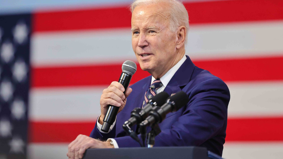 Elég a sikerhez? Biden aláírta az amerikai államcsőd elkerülését célzó törvényt