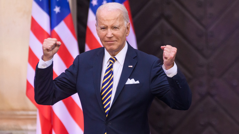 Biden az egészsége miatt ki fog szállni a 2024-es elnökválasztásokból, állítja a JP Morgan