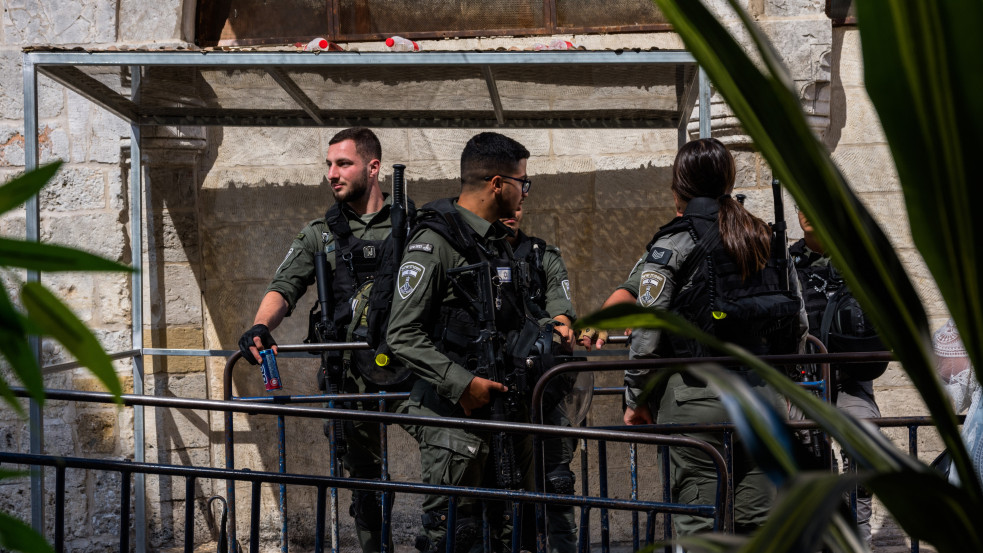 Több csecsemő is meghalt egy jeruzsálemi bölcsődében - 50 felett a sebesültek száma