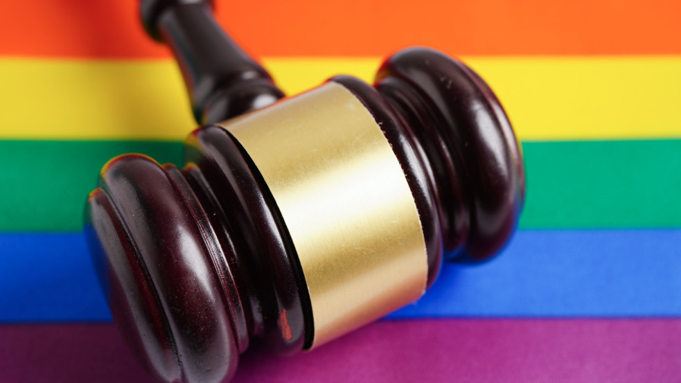 EU bíróság: minden tagállam el kell ismerje a többi uniós országban kötött melegházasságot