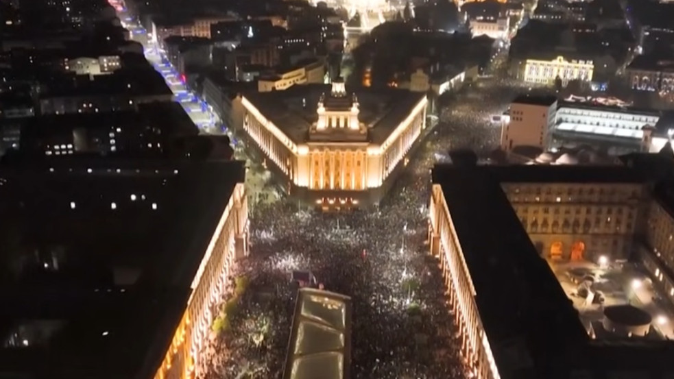 Lemondott a bolgár miniszterelnök és a kormány a tömegtüntetések hatására