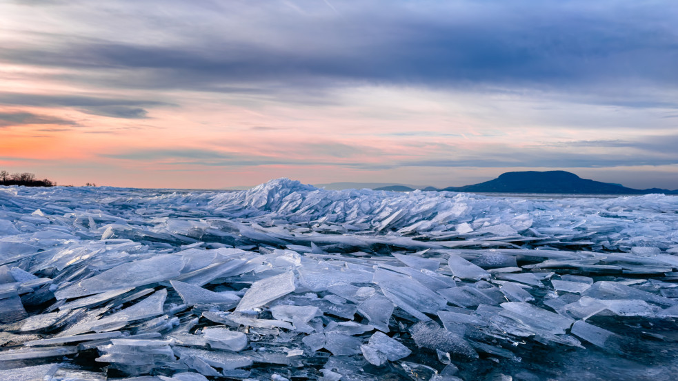A Balaton szinte teljes partszakaszán biztonságos a jégre menni