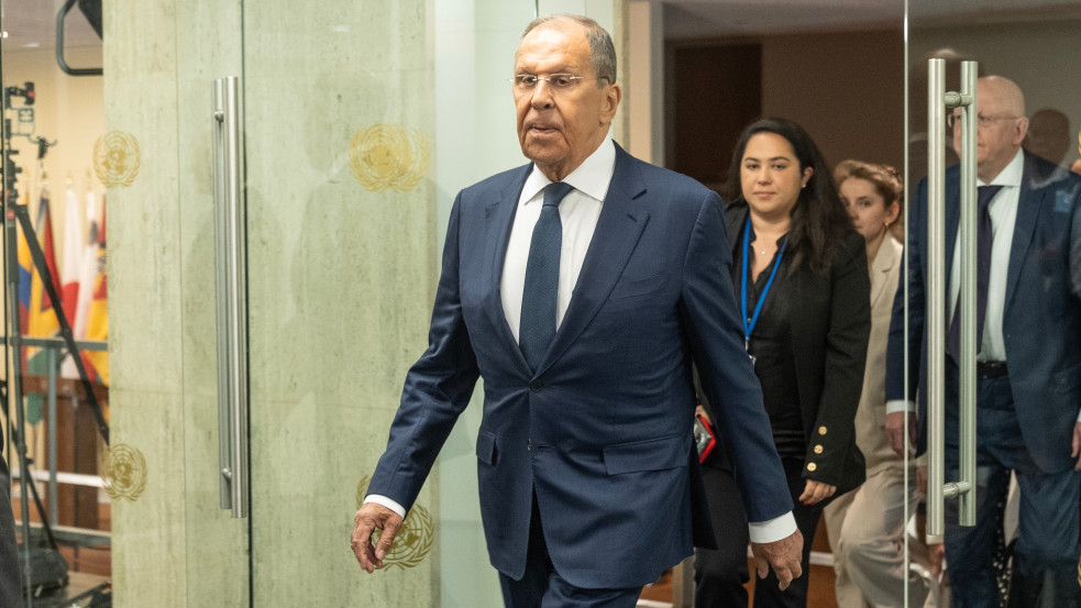 Lavrov szerint Németország elfeledkezett a múlt leckéiről