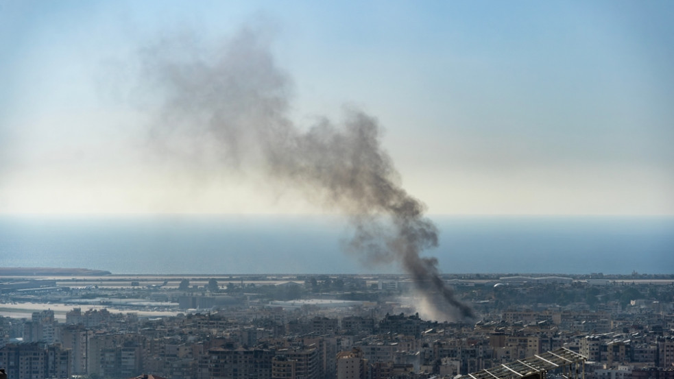 Izraeli védelmi miniszter: „Aki kezet emel Izraelre, annak le fogják vágni a kezét”