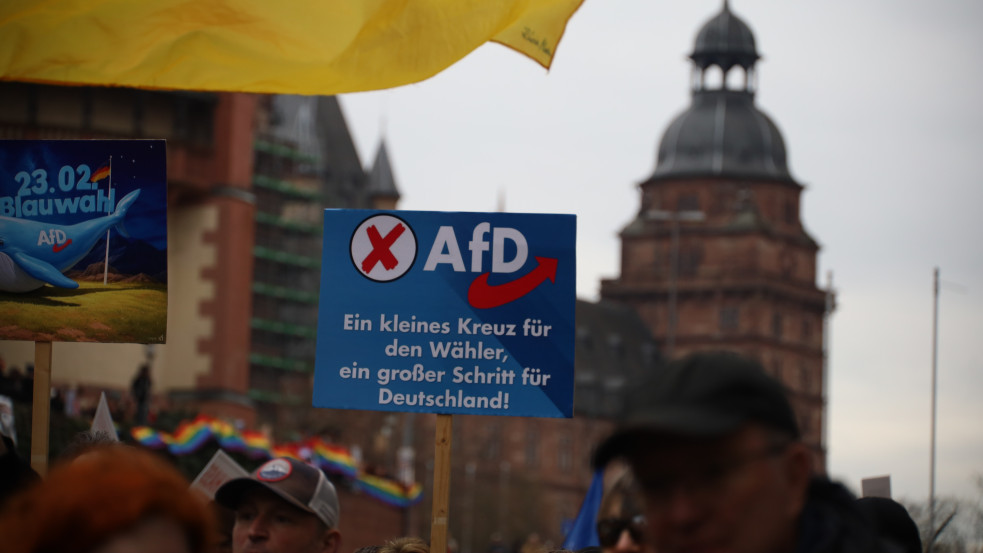 Tarolt az AfD a német választáson: felére zuhant a CDU, katasztrofális bukás Merznek