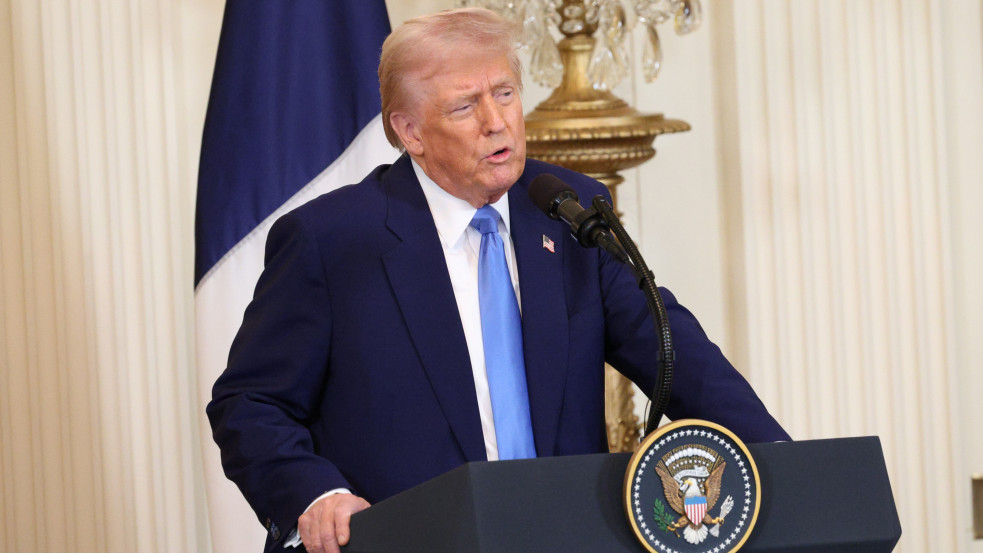 „Nem érti, hogy Iránban egy hónapja 42 ezer tüntetőt öltek meg” – mondta Trump a pápáról