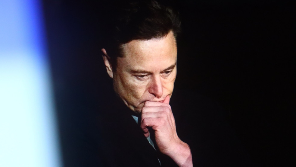 Musk ultimátum a Teslának: 1000 milliárdos fizetés vagy távozom