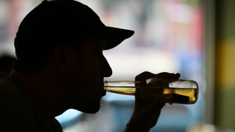 "A fiataloknak nem szabad alkoholt inniuk" - sokkoló eredményre jutott egy globális kutatás