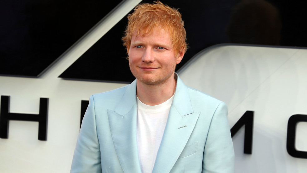 Az összes zenekar otthagyja Ed Sheeran turnéját, miután palesztinpárti kirohanása miatt kirakták az egyik rappert