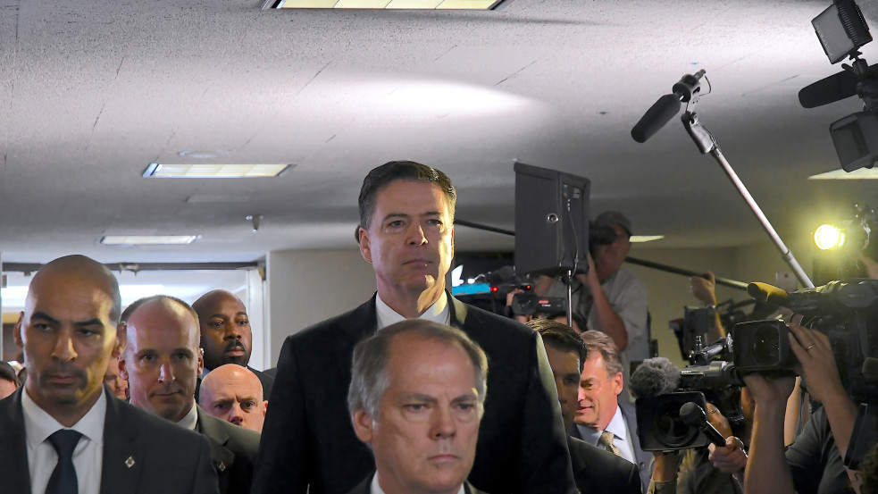 Vádat emeltek az FBI korábbi igazgatója ellen Trump megfenyegetése miatt