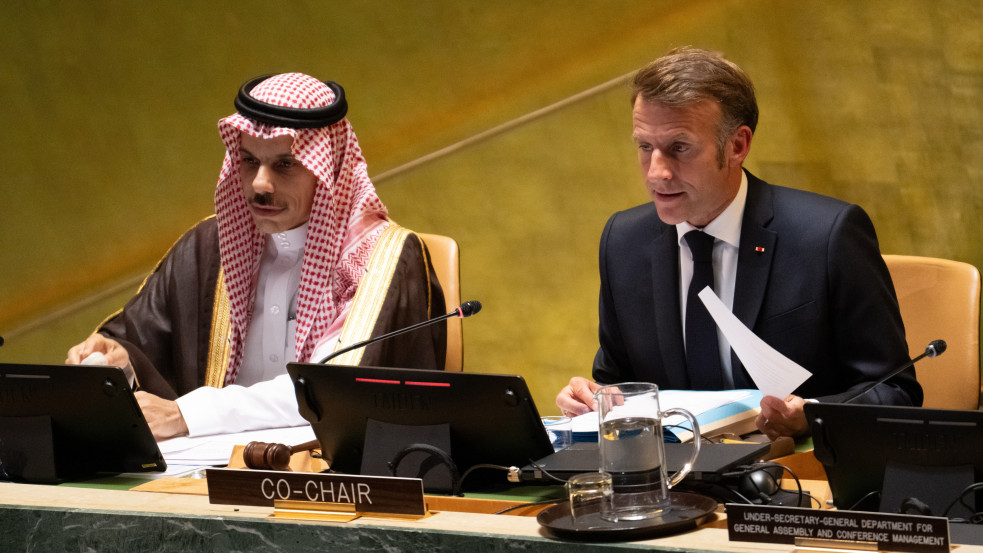 Macron üzeni: Izraelnek le kell mondania területi törekvéseiről