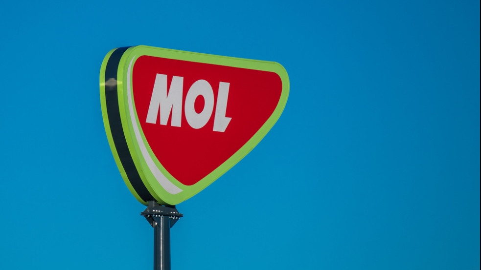 Rendkívüli: Robbanás történt a Mol tiszaújvárosi üzemében, egy ember meghalt