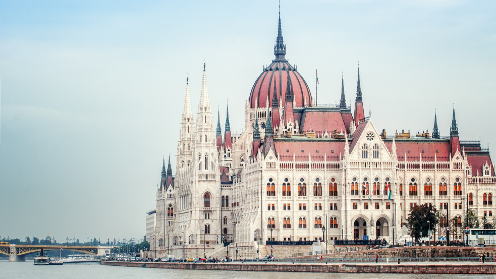 Mi jön most? A kormányváltás menetrendje