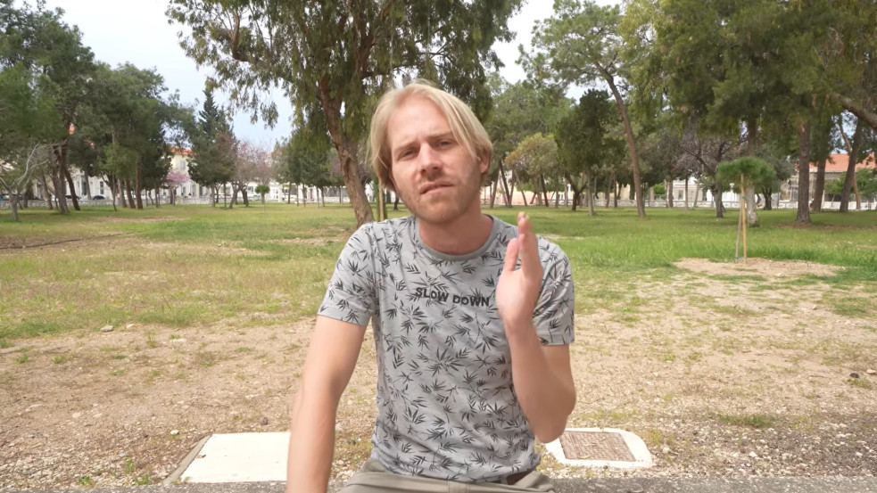 Annyira elviselhetetlen hely lett Németország, hogy örökre elköltözik onnan a népszerű YouTube-humorista