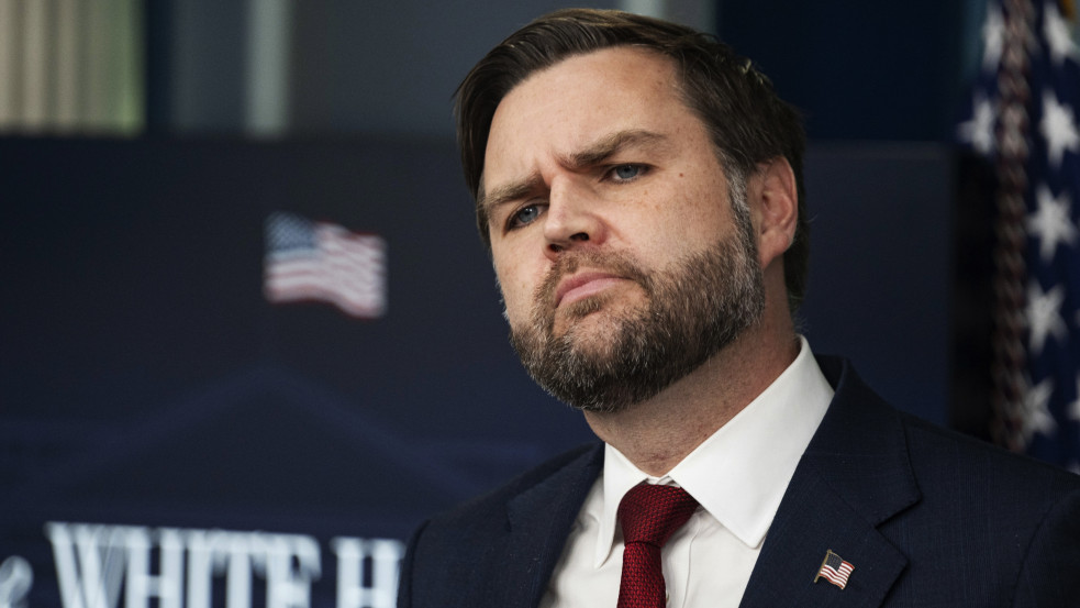 Trump alelnöke az ufókról: Szerintem inkább démonok, nem hiszem, hogy „idegenek” lennének