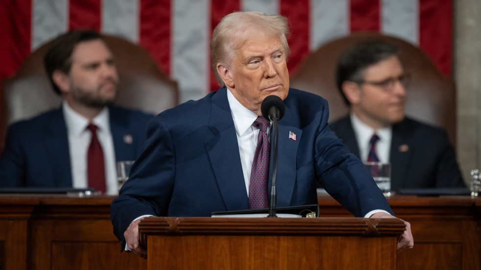 Levették Trumpék Szíriát a terrorizmust támogató országok szankciós listájáról
