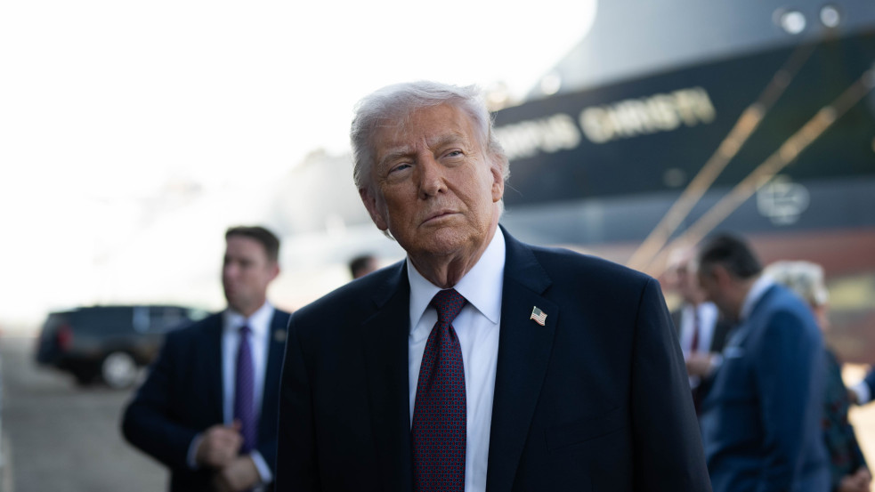 Trump elrendelte minden iráni hajó megsemmisítését, amely aknát próbál telepíteni a Hormuzi-szorosban