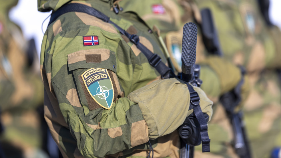 Botrány: Kínai bérautók rögzítették titokban a norvég hadsereg hadgyakorlatát