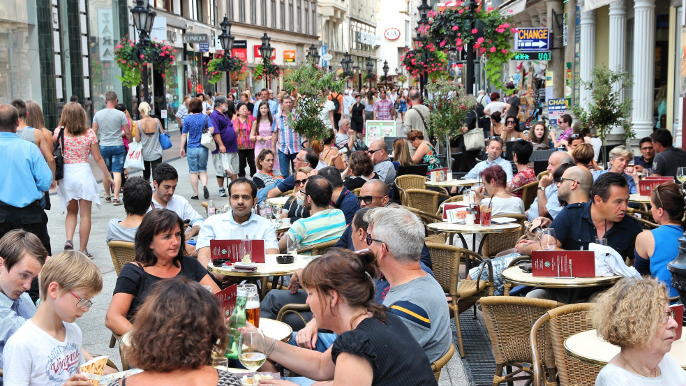Az átlagosnál jobban teljesít a magyar gazdaság, de egy gázembargó mindent boríthat