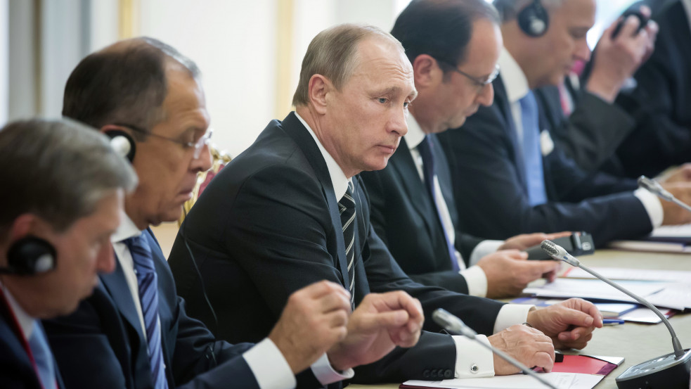 Lavrov szerint épeszű ember nem látja betegnek Putyint