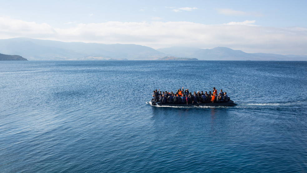Migránsok miatt nem árul több kajakot és kenut a Decathlon néhány észak-francia városban