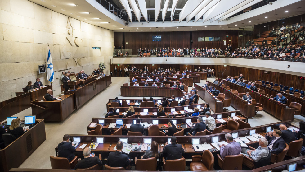 Az izraeli parlament megszavazta a terroristák halálbüntetésének bevezetését