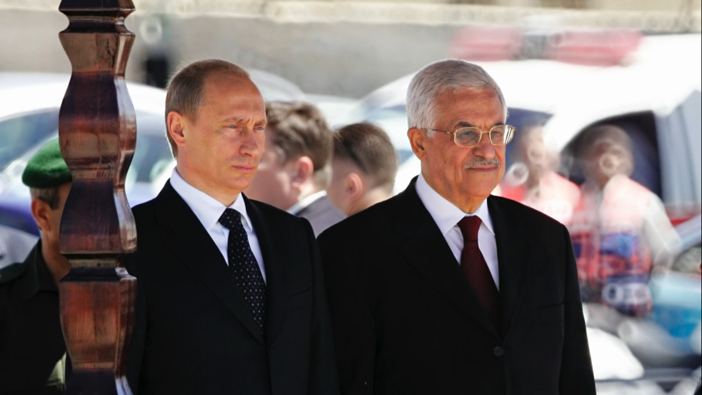 Feszülő viszonyok? Bekérették Izrael moszkvai nagykövetét, Abbásszal egyeztetett Putyin