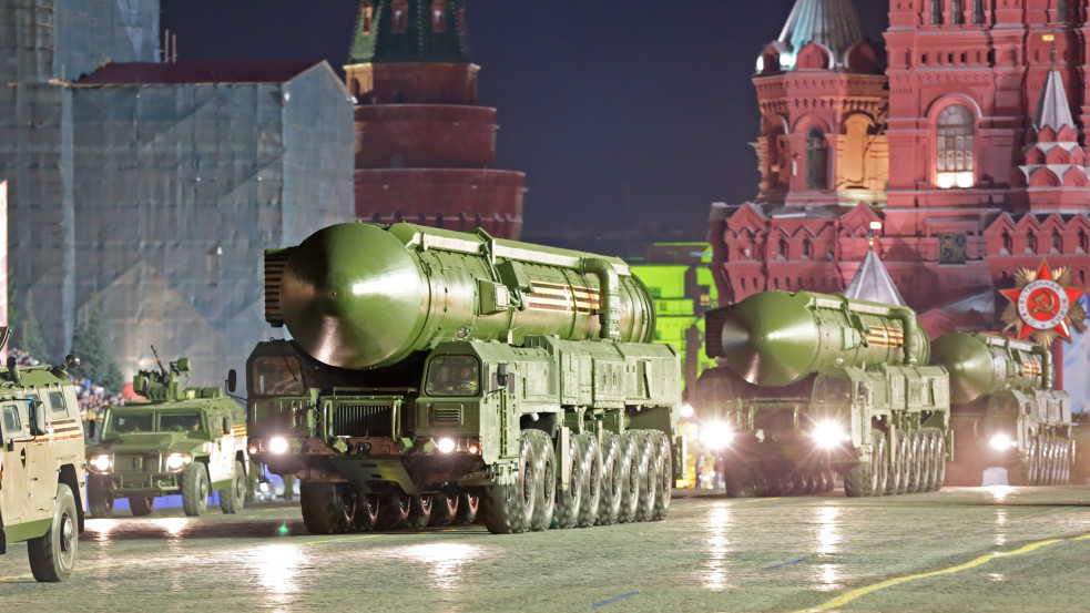 Moszkva felfüggesztette a nukleáris fegyverek kölcsönös ellenőrzéséről szóló szerződést