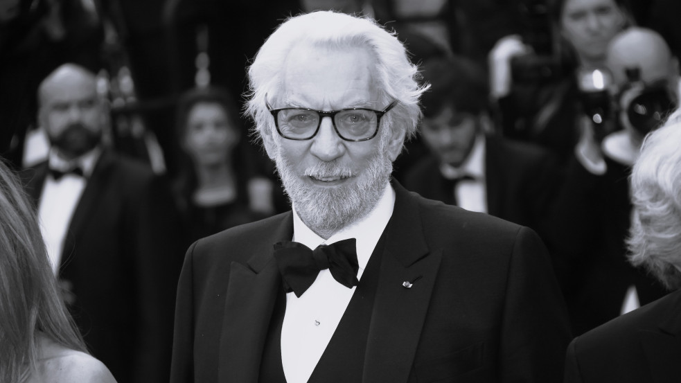 Elhunyt Donald Sutherland