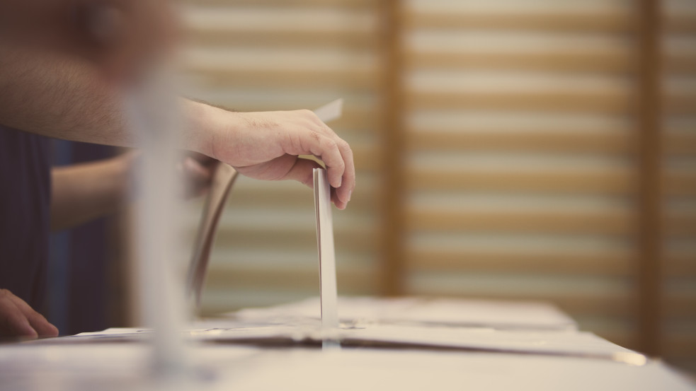 Legfeljebb 293 ezer szavazatot nem számoltak még meg