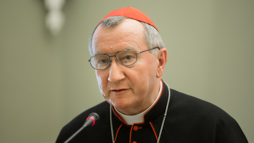 Szentszéki államtitkár: erősíteni kell a keresztények jelenlétét a politikában