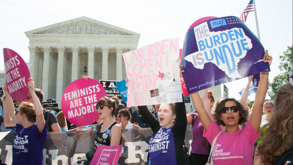 Nem fekszik az új életpárti törvény: védelmet ígér a texasi abortuszklinikáknak az amerikai kormány