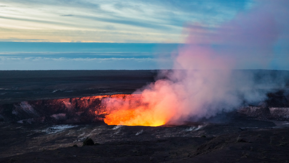 Kitört a világ legnagyobb működő vulkánja 