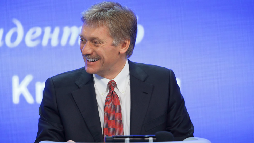 A Kreml szerint „hírlapi kacsa” lehet az a hír, hogy már 700 ezren elhagyták Oroszországot