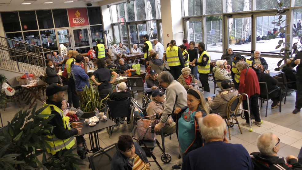 „Veszélyes játékot játszik a Hezbollah” – újabb 14 izraeli települést kell evakuálni