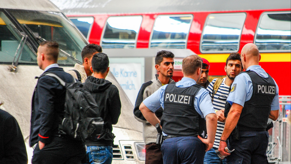 Egy év alatt megduplázódtak a vonatos késelések Németországban, a gyanúsítottak többsége külföldi volt
