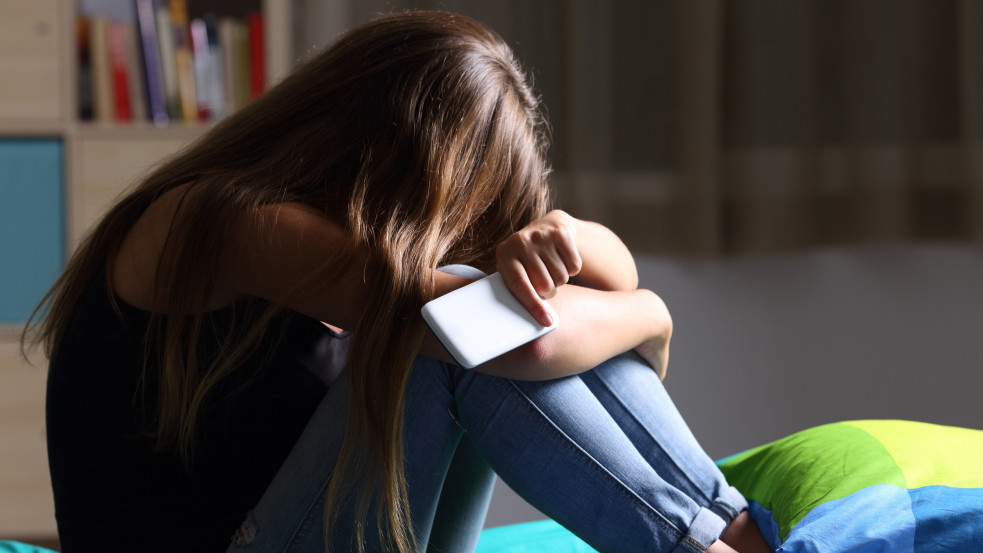 Iskolák perlik a közösségimédia-szolgáltatókat az Egyesült Államokban, mert szerintük mentális betegségeket okoznak a fiataloknak