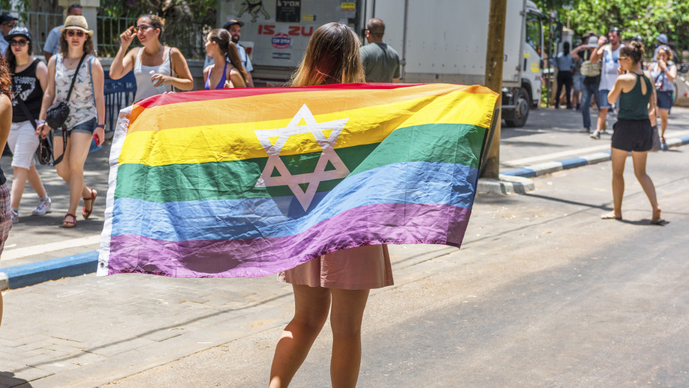 Ítélet: Izraelben mostantól anyaként kell bejegyezni a leszbikus párok mindkét tagját