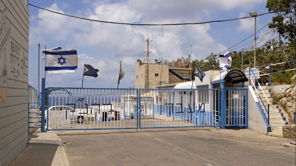 Izrael titkos fegyverszállítmányt fogott el a libanoni határnál