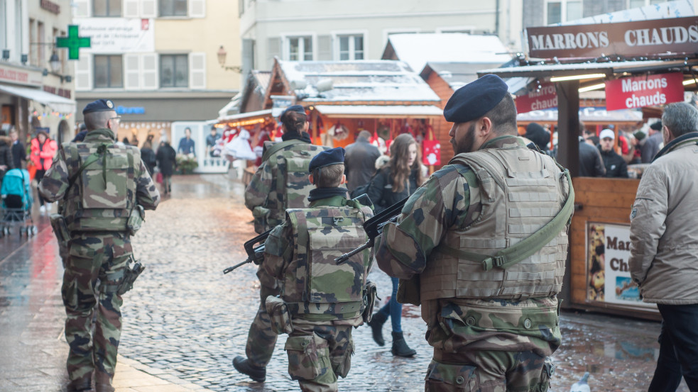 Karácsonyi vásárban készült terrortámadásra egy 19 éves lengyel joghallgató