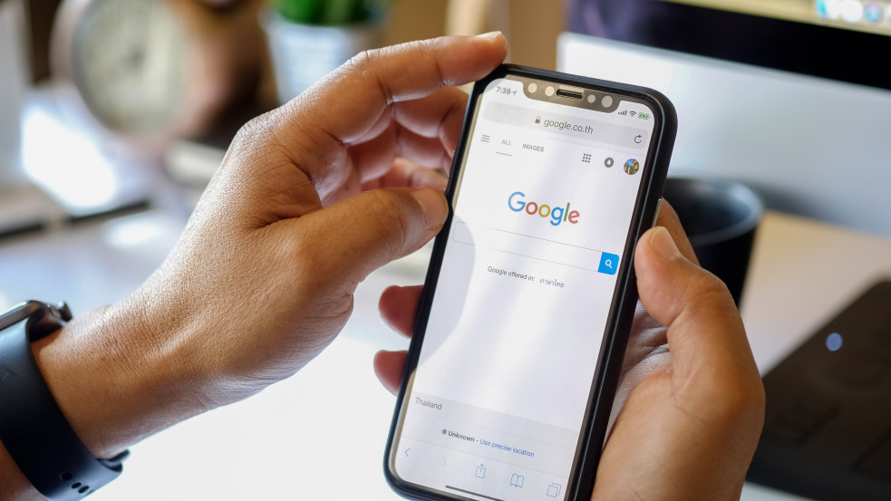 „Mi nem futunk el”: első helyre ugrottak az Izraelbe tartó repülőjáratokra vonatkozó keresések a Google-ben