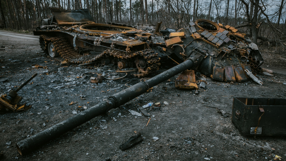 Ukrajna kiégett orosz harckocsikkal “turnézna” Európa-szerte