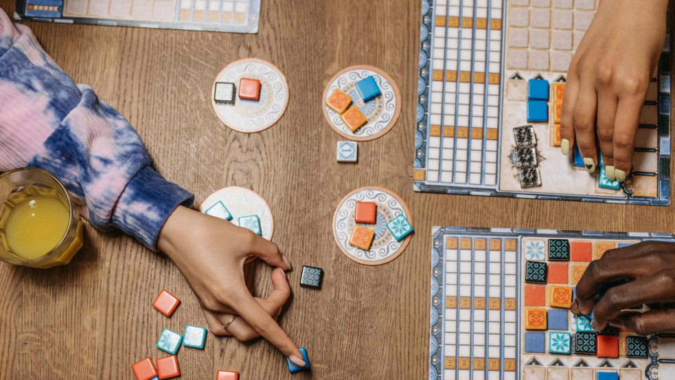 Hogyan erősítheted meg a kapcsolatodat játékosan? (x)