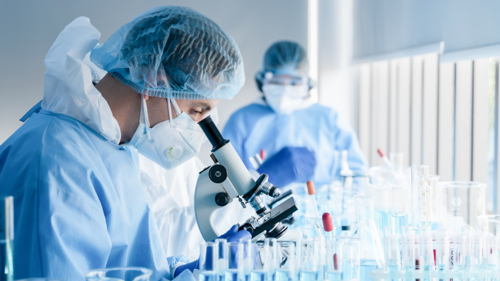 Hetek Public Life Weekly – Encuesta: Más de un tercio de los británicos cree que la fe y la ciencia son compatibles