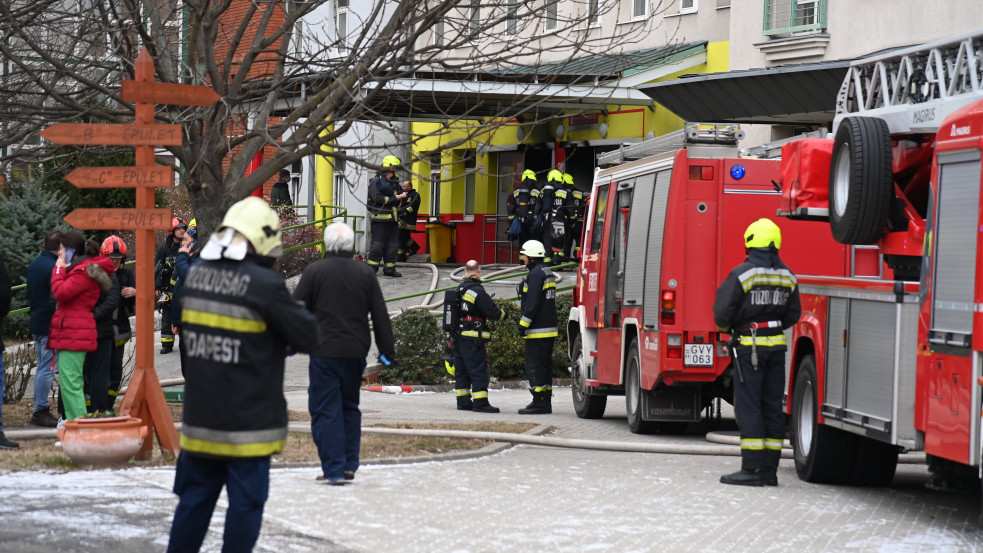 Tűz ütött ki egy budapesti kórházban, halálos áldozat is van 