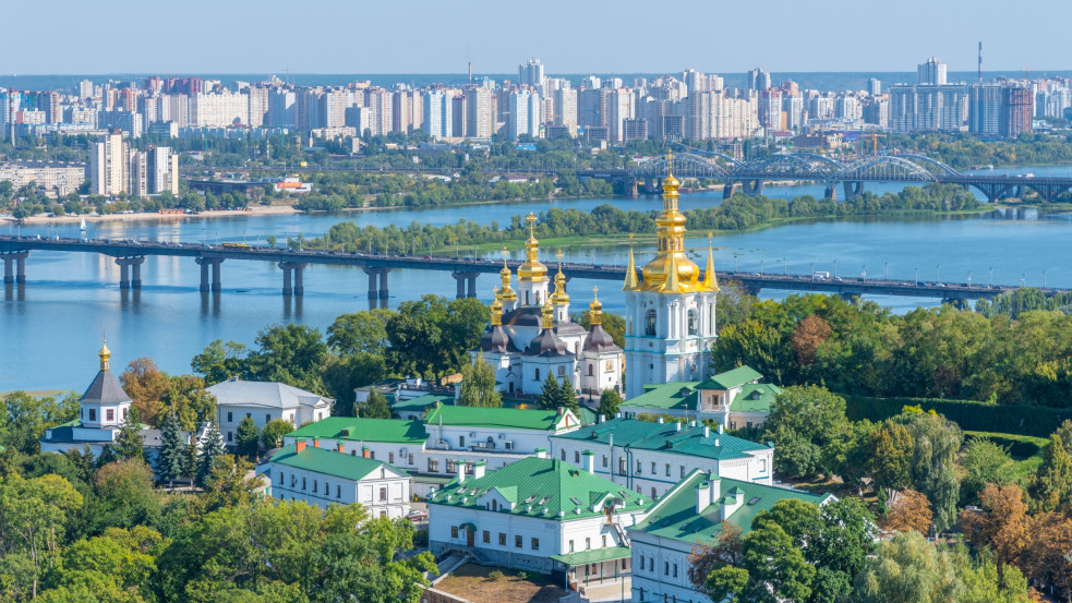 Mégsem zárják be az ukrajnai kolostort, de már nem lehet oroszul imádkozni benne