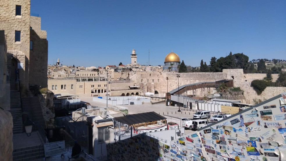 Percről percre: 30 ezer főt evakuáltak Dél-Libanonból, közben Izrael megsemmisítette Irán központi parancsnokságát