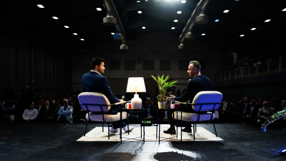 Szijjártó Péter szerint ez nem a nullkilométeres politikusok időszaka