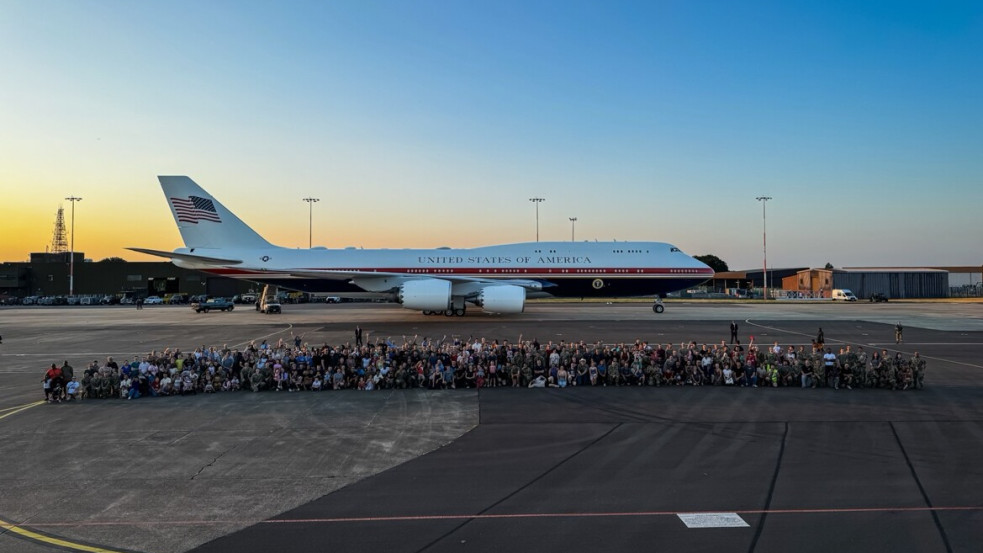 Nem szállhatott fel Trump az új Air Force One-ra